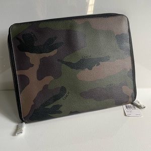 Coach Signature Dark Green Camo Tech Case F64427